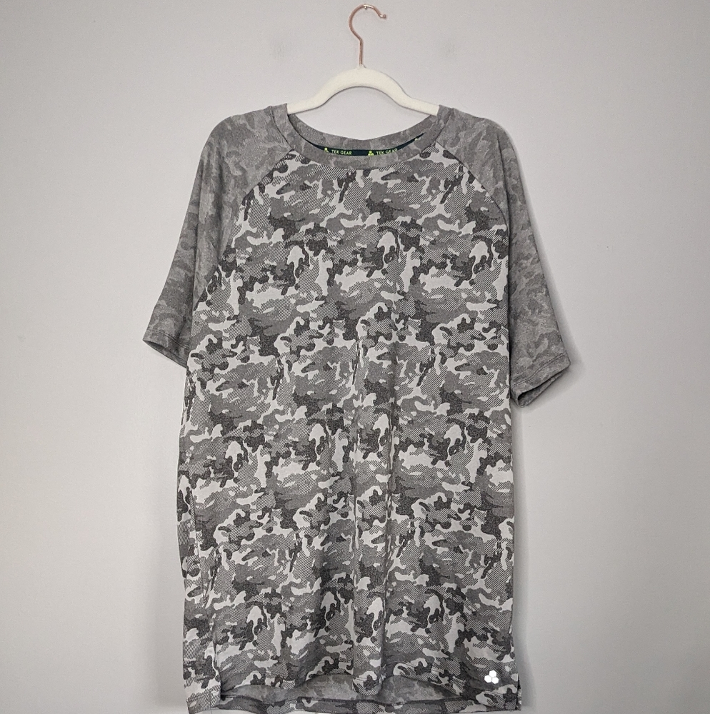 NWT Tek Gear Gray Camo Shirt, XXL tall